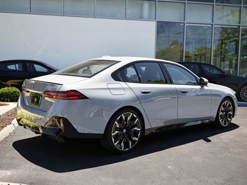 New 2027 BMW 530i xDrive w/ M Sport Package AWD/4WD image 7