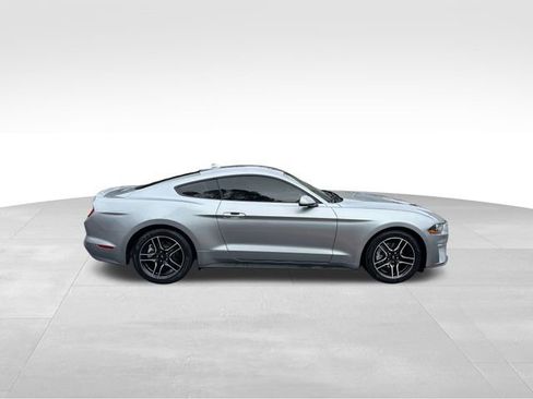 Used 2022 Ford Mustang Premium RWD image 6