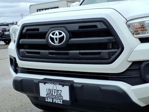 Used 2016 Toyota Tacoma SR w/ SR Convenience Package image 34