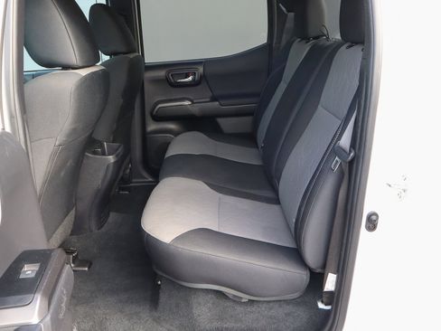 Used 2023 Toyota Tacoma TRD Off-Road image 8