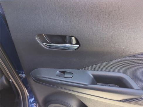 Used 2020 Nissan Kicks SV image 22