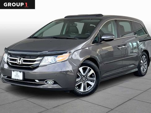 Used 2016 Honda Odyssey Touring image 1