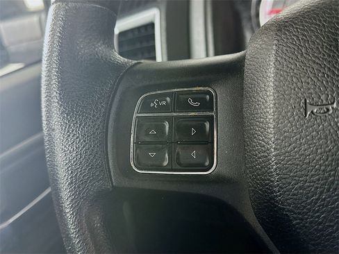 Used 2017 RAM 1500 Classic SLT image 25