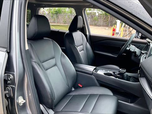 Certified 2023 Nissan Rogue SV w/ SV Premium B Package image 9