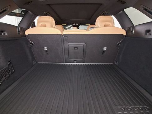 Certified 2025 Volvo XC60 B5 Ultra w/ Protection Package Premier AWD/4WD image 22