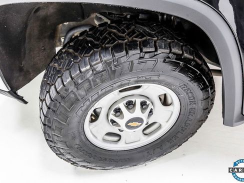 Used 2024 Chevrolet Silverado 2500 W/T w/ WT Convenience Package image 12