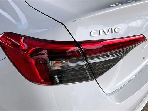 Used 2022 Honda Civic EX image 28
