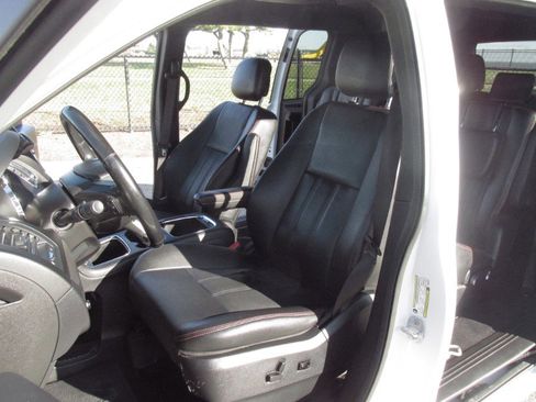 Used 2019 Dodge Grand Caravan GT FWD image 65