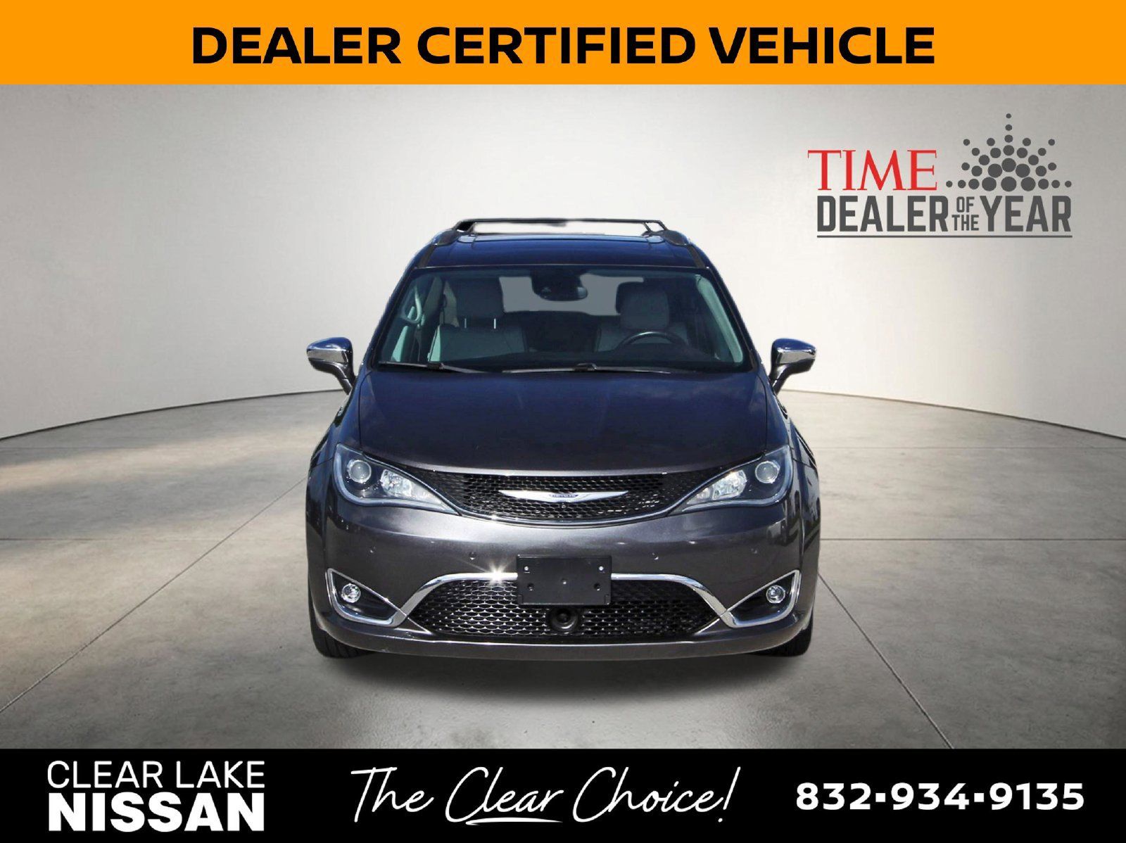 Used 2019 Chrysler Pacifica Limited w/ Tire & Wheel Group FWD image 3