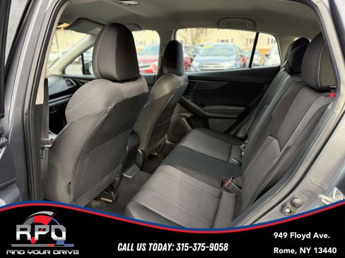 Used 2018 Subaru Impreza 2.0i Premium image 13