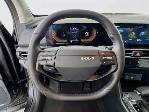 Used 2026 Kia Sportage LX w/ LX Convenience Package image 12