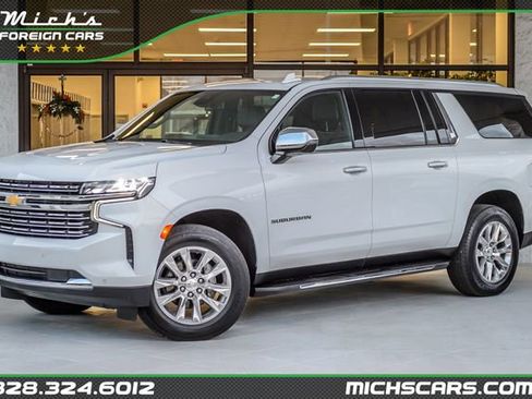 Used 2023 Chevrolet Suburban Premier image 1