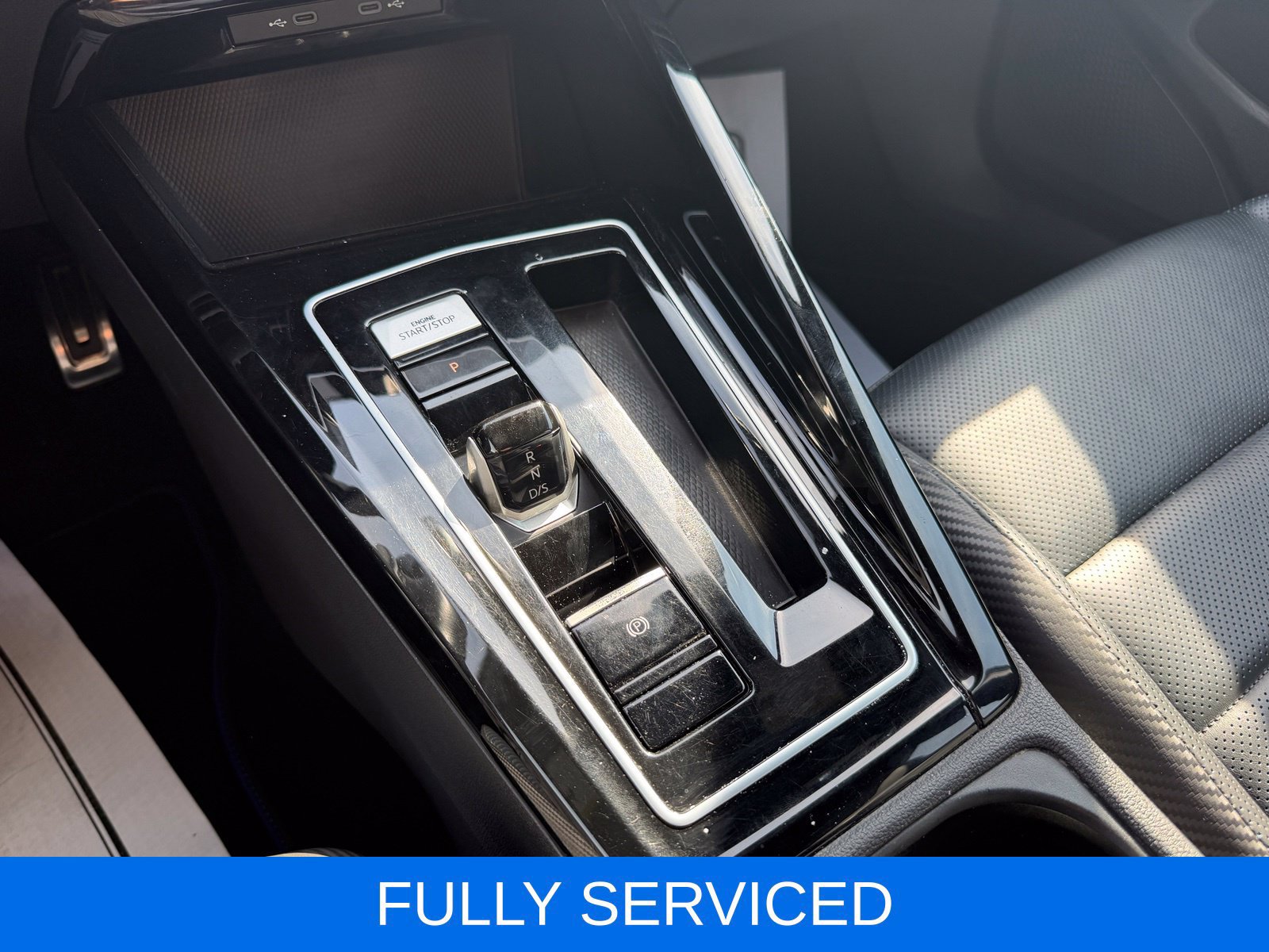 Used 2024 Volkswagen Golf R AWD/4WD image 26