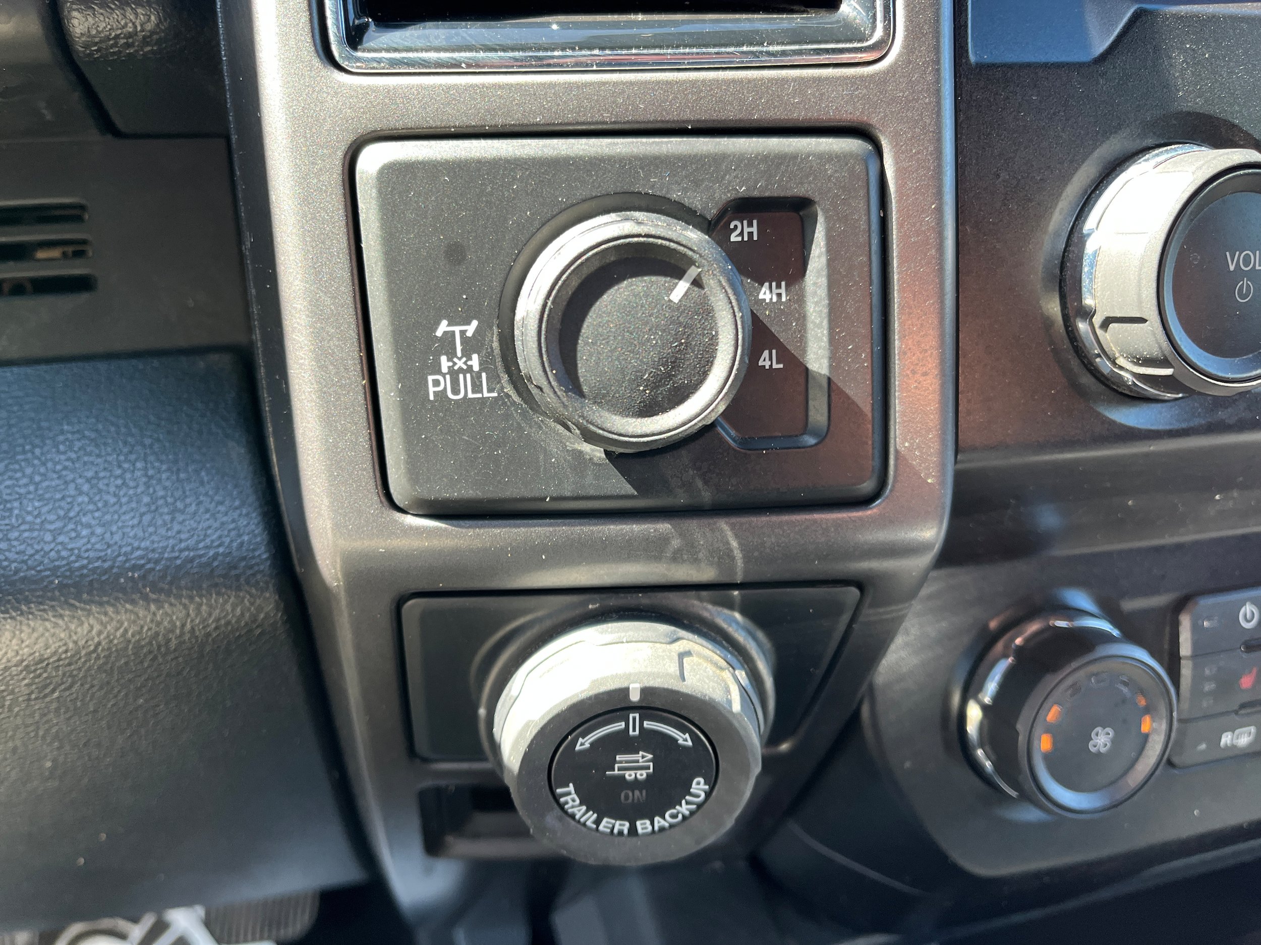 Certified 2020 Ford F150 XLT w/ Equipment Group 302A Luxury AWD/4WD image 21