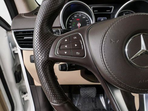 Used 2017 Mercedes-Benz GLS 450 4MATIC image 9