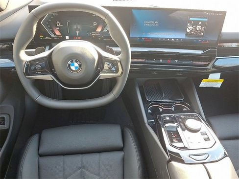 New 2026 BMW 530i xDrive 530i xDrive w/ Convenience Package image 10