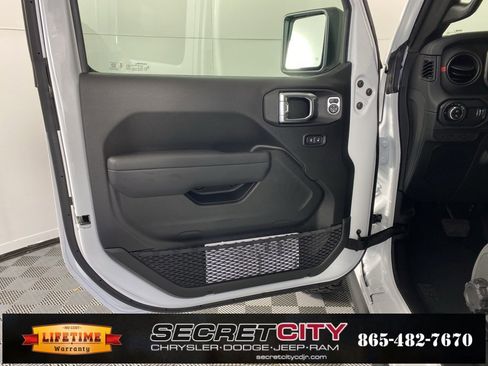 New 2026 Jeep Gladiator Rubicon image 12