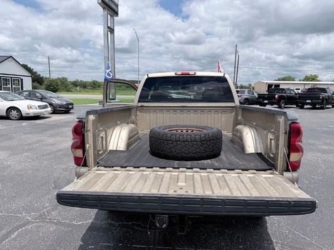 Used 2006 Chevrolet Silverado 1500 LT w/ Light Duty Power Package AWD/4WD image 10