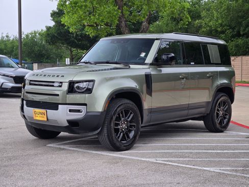 Used 2025 Land Rover Defender 110 S AWD/4WD image 7
