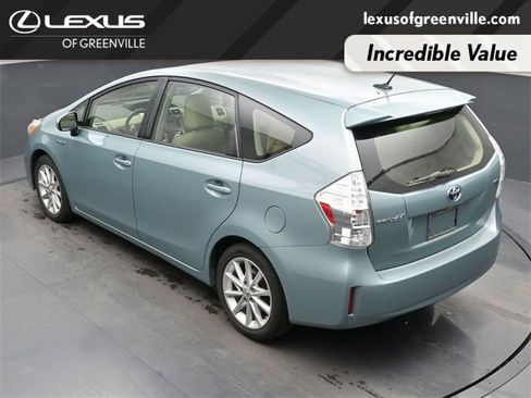 Used 2014 Toyota Prius V Five image 22