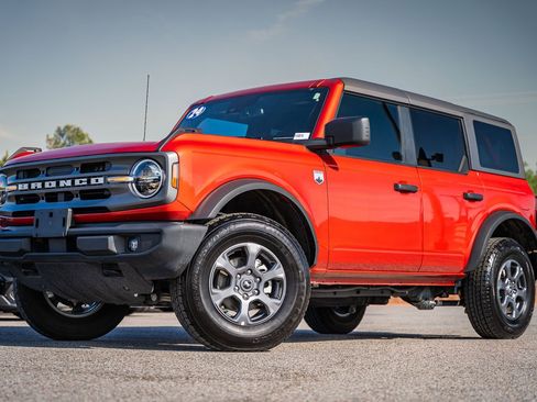Certified 2024 Ford Bronco Big Bend image 3