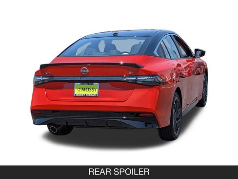 New 2026 Nissan Sentra SR w/ Floor Mat Package FWD image 8