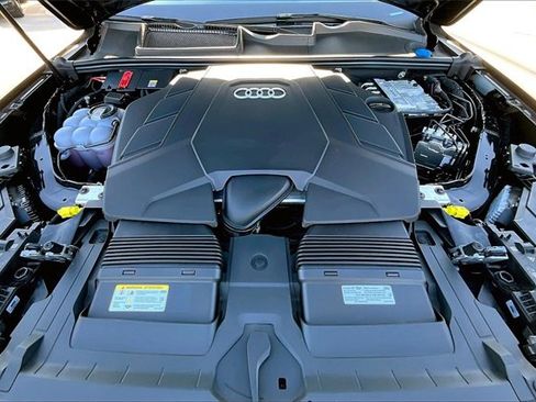 Used 2025 Audi Q7 3.0T Prestige w/ Prestige Package image 9