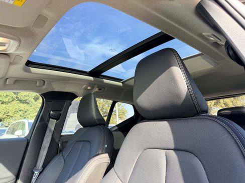 Certified 2025 Volvo XC40 B5 Plus image 13