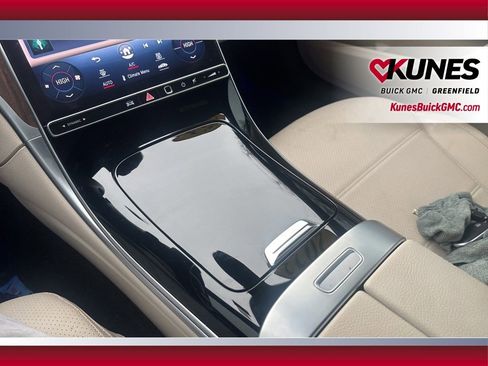 Used 2023 Mercedes-Benz C 300 4MATIC Sedan image 26