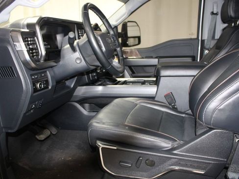 Used 2024 Ford F250 Lariat image 35