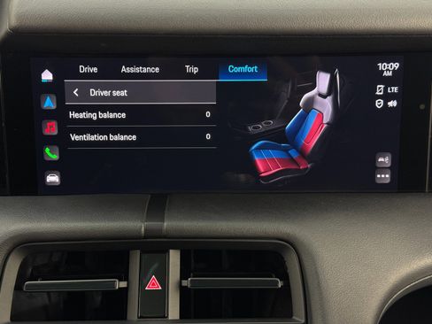 Used 2023 Porsche Taycan 4S w/ Premium Package image 28