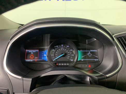 Used 2017 Ford Edge Titanium w/ Equipment Group 301A image 22