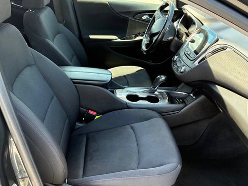 Used 2016 Chevrolet Malibu LT FWD image 44