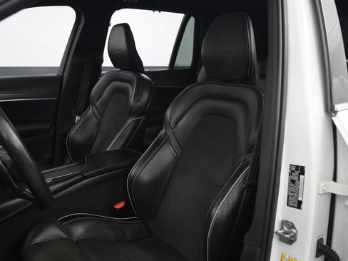 Used 2019 Volvo XC90 T6 R-Design w/ Protection Package image 43