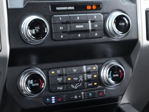 Used 2020 Ford F350 Platinum AWD/4WD image 37