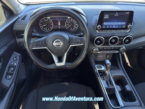 Used 2023 Nissan Sentra SV FWD image 11