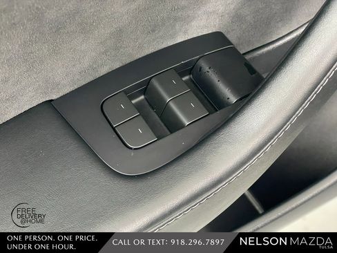 Used 2023 Tesla Model 3 Standard Range image 17