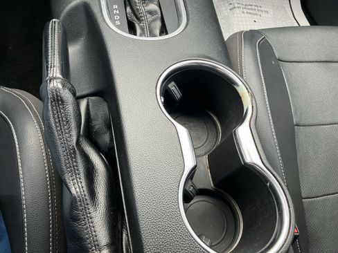 Used 2018 Ford Mustang Premium image 25