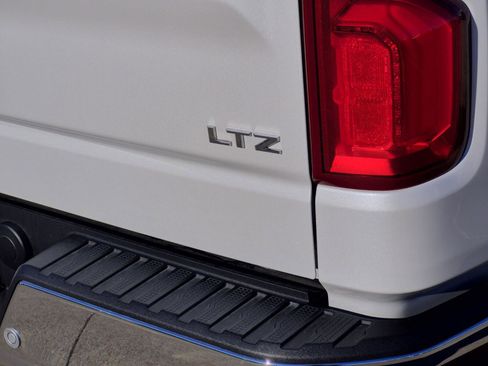 Used 2025 Chevrolet Silverado 1500 LTZ w/ Technology Package image 10