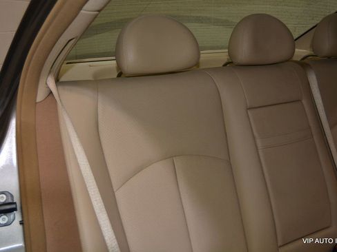 Used 2008 Mercedes-Benz E 320 BlueTEC Sedan image 24