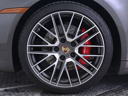 Used 2022 Porsche 911 Targa 4S image 14