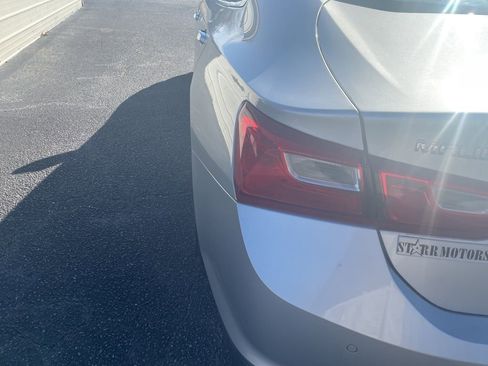 Used 2018 Chevrolet Malibu LT w/ Driver Confidence Package image 7