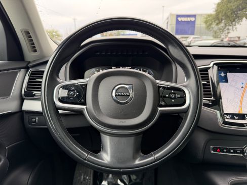 Used 2021 Volvo XC90 T5 Momentum w/ Advanced Package image 18