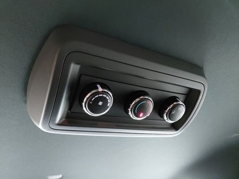 Used 2019 Dodge Grand Caravan SXT image 37