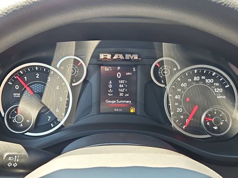 New 2026 RAM 1500 Express AWD/4WD image 21