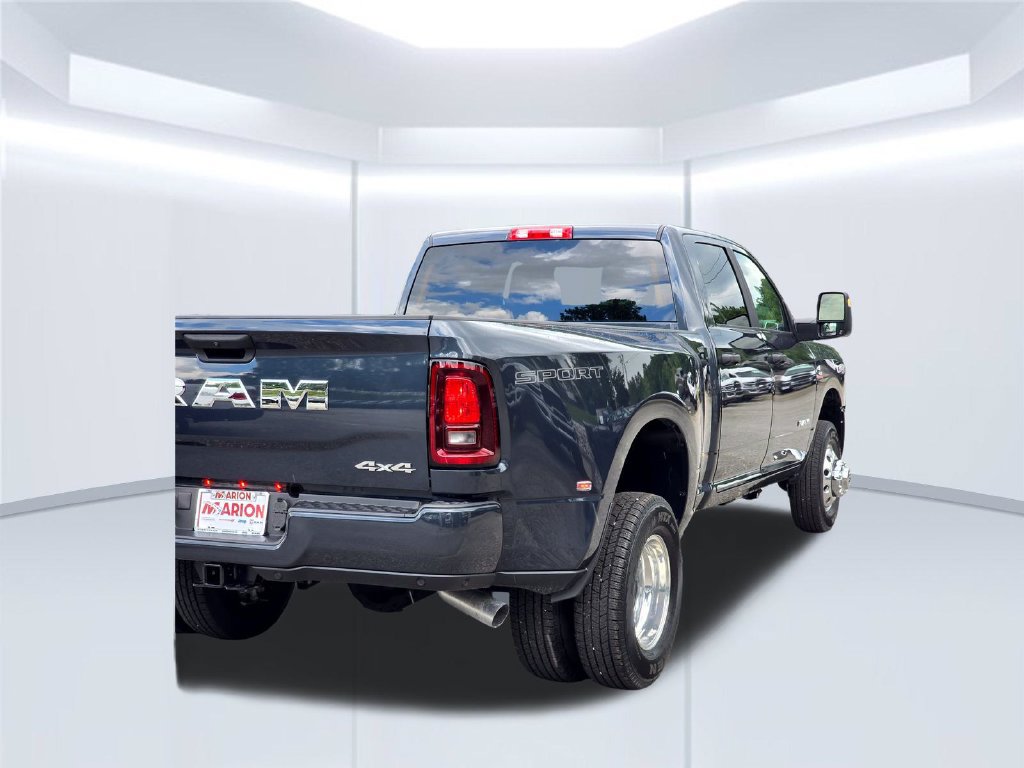 New 2026 RAM 3500 Big Horn AWD/4WD image 40