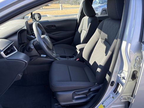 Used 2024 Toyota Corolla LE image 24