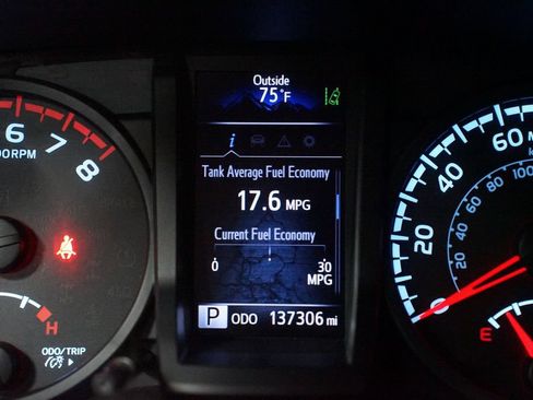 Used 2019 Toyota Tacoma SR w/ SR Convenience Package RWD image 16