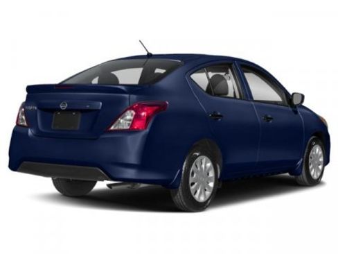 Used 2019 Nissan Versa SV image 2