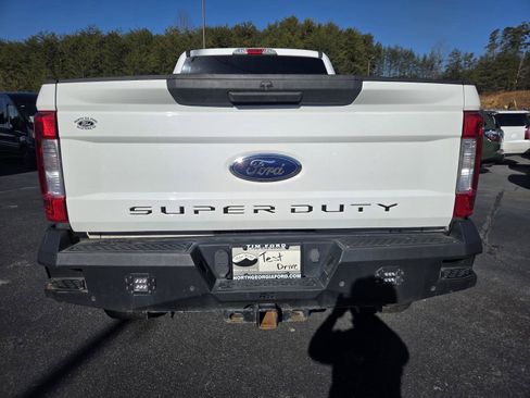 Used 2019 Ford F250 XLT w/ FX4 Off-Road Package image 5